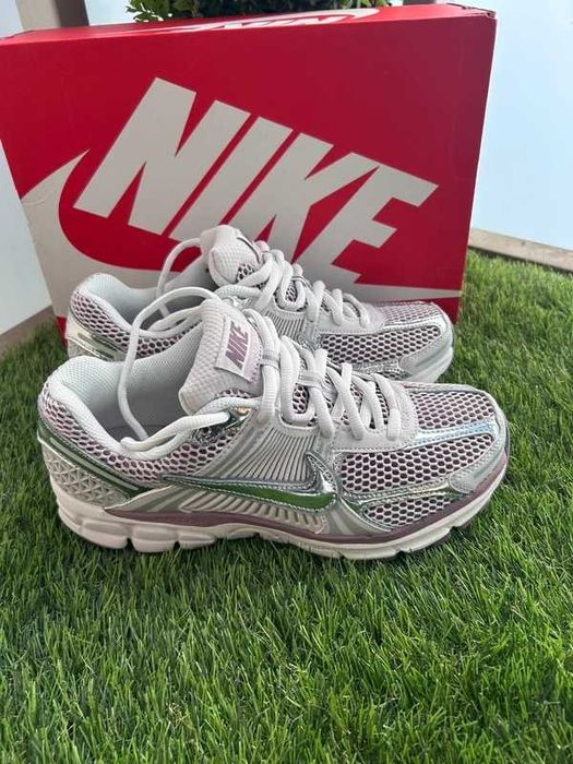Nike Zoom Vomero 5 trainers