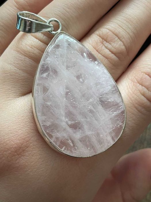 Розовый кварц, подвеска, ювелирное изделие ручной работы.