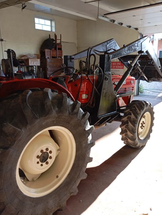 Trator same 70 CV 4x4 com pá frontal