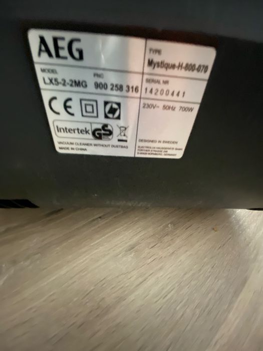 Aspirador sem saco AEG