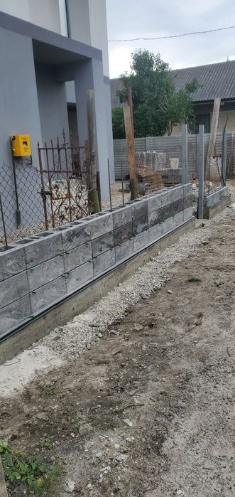 Паркани огорожі  ,бетон