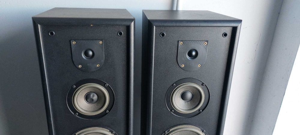 jbl tlx 320 kolumny, ciekawy model