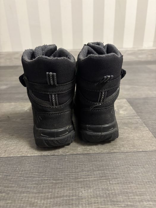 Продам дитяче зимове взуття Superfit.