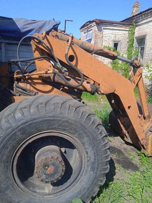 Продам навантажувач UN 053