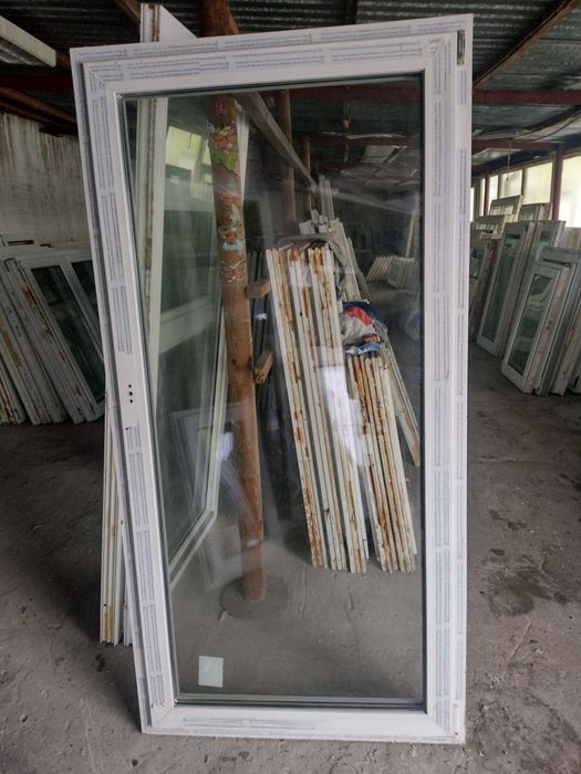 Drzwi balkonowe 100/200 trzyszybowe