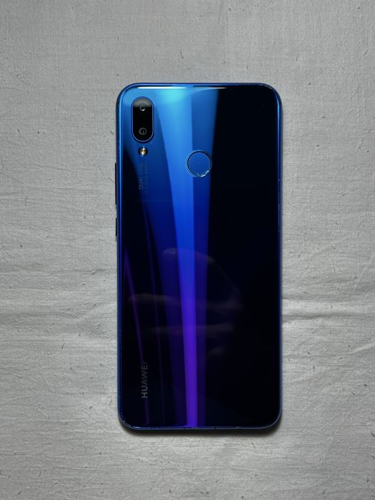 Телефон Huawei P smart+  4/64Гб