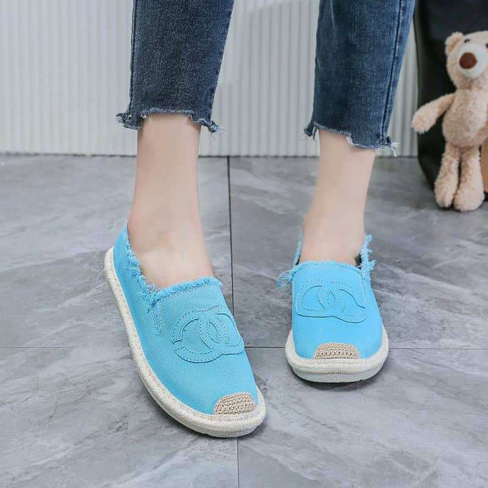 Niebieskie espadryle