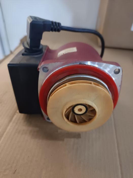 Продам циркуляційний від котла насос