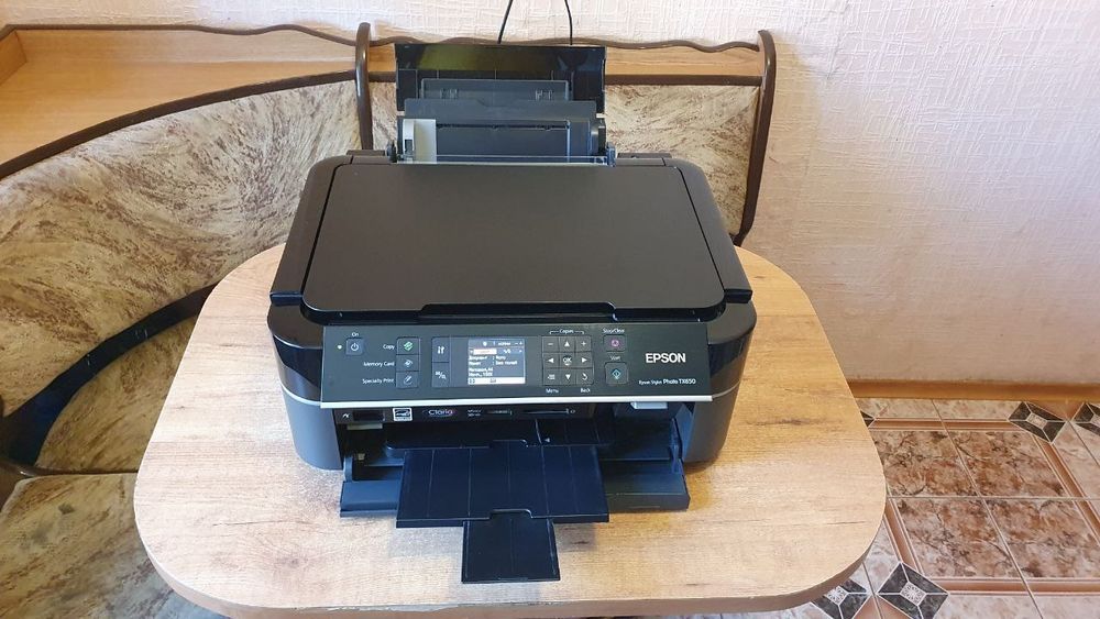 МФУ Epson stylus photo TX650 для друку фото.