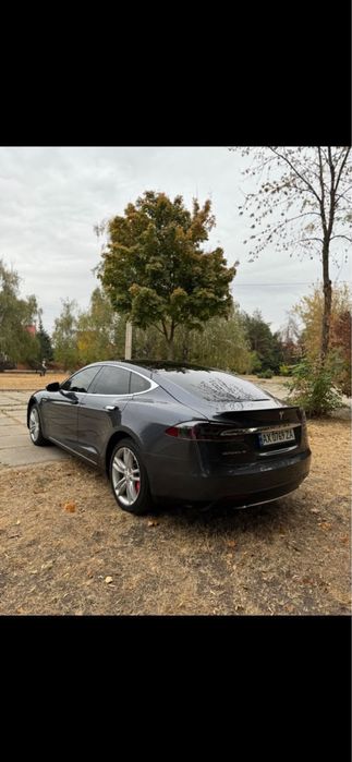Продам Tesla Model S