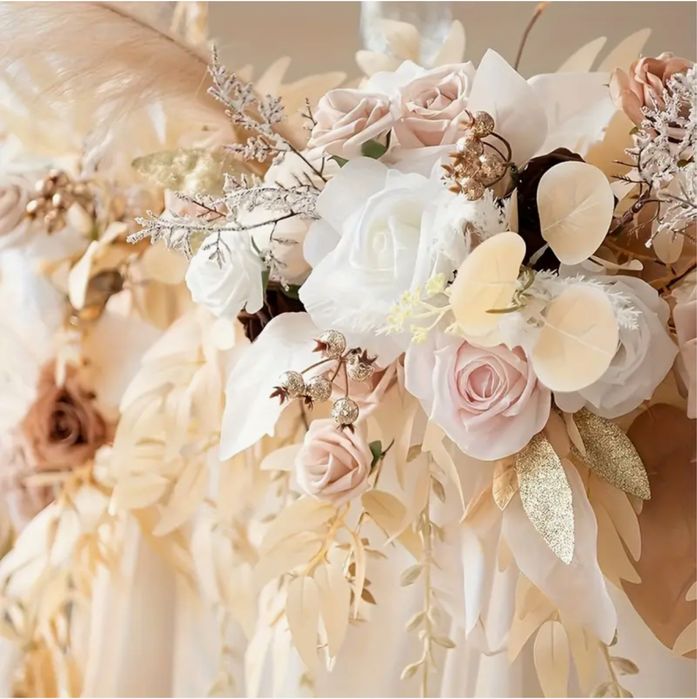 Arranjo / Guirlanda de flores para decoracao casamento e outras festas