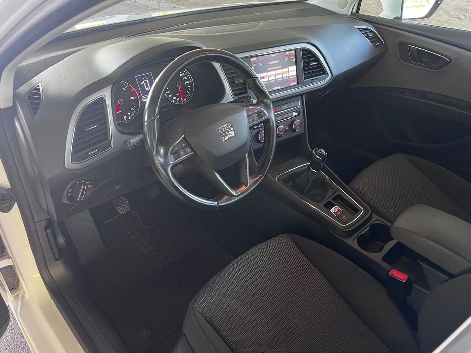 Seat Leon salon Polska FV23%