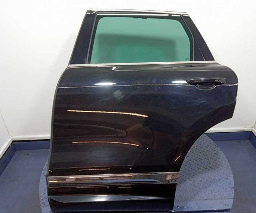 Двери правые левые передние задние VW Touareg II III Разборка