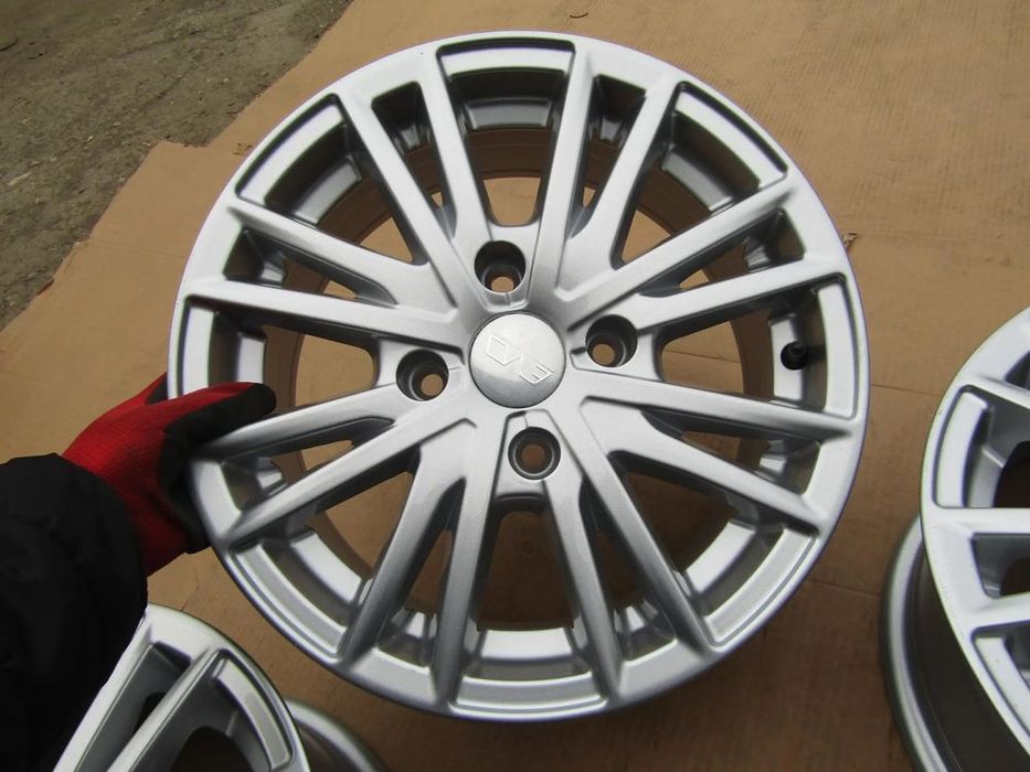 4x nowe felgi 15 kia carens cerato clarus jojce / hyundai coupe lantra matrix volvo v40