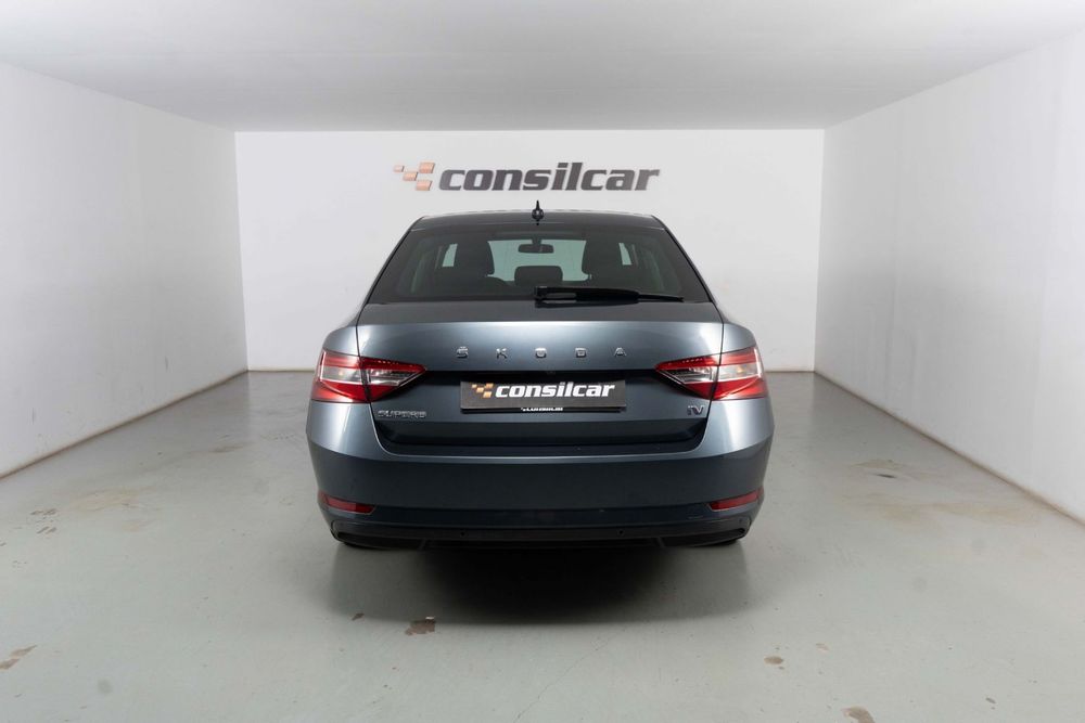 Skoda Superb 1.4 TSI iV Style DSG