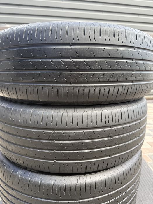 215/60r17 шини  Continental