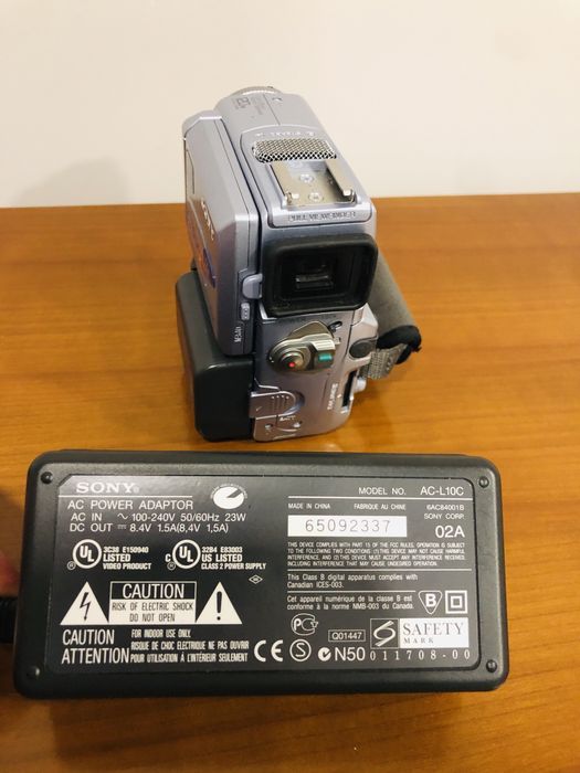 Відеокамера SONY.