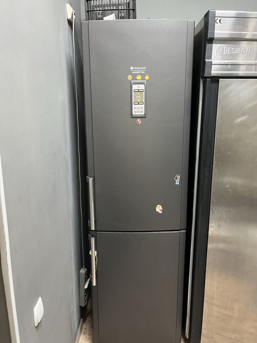 Холодильник Hotpoint-Ariston XH9 T2Z