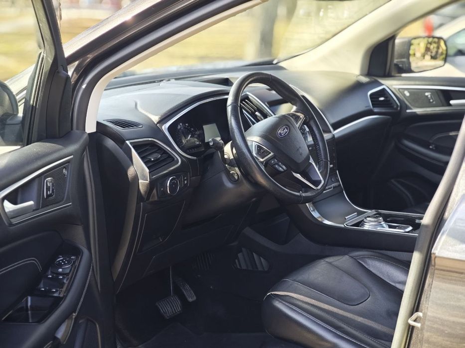 Ford edge titanium