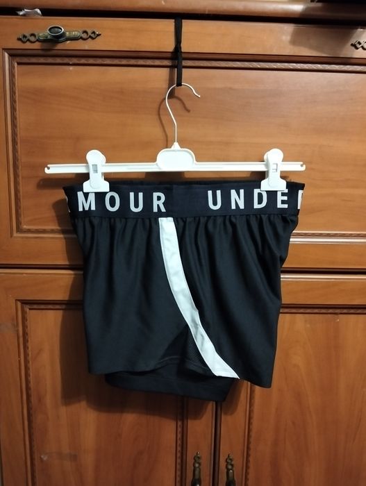 Труси , шорти Under Armour.