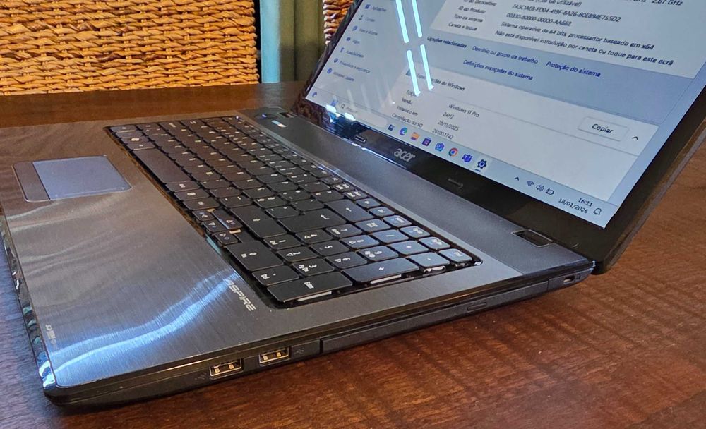 Notebook ACER Aspire 7741G 17"