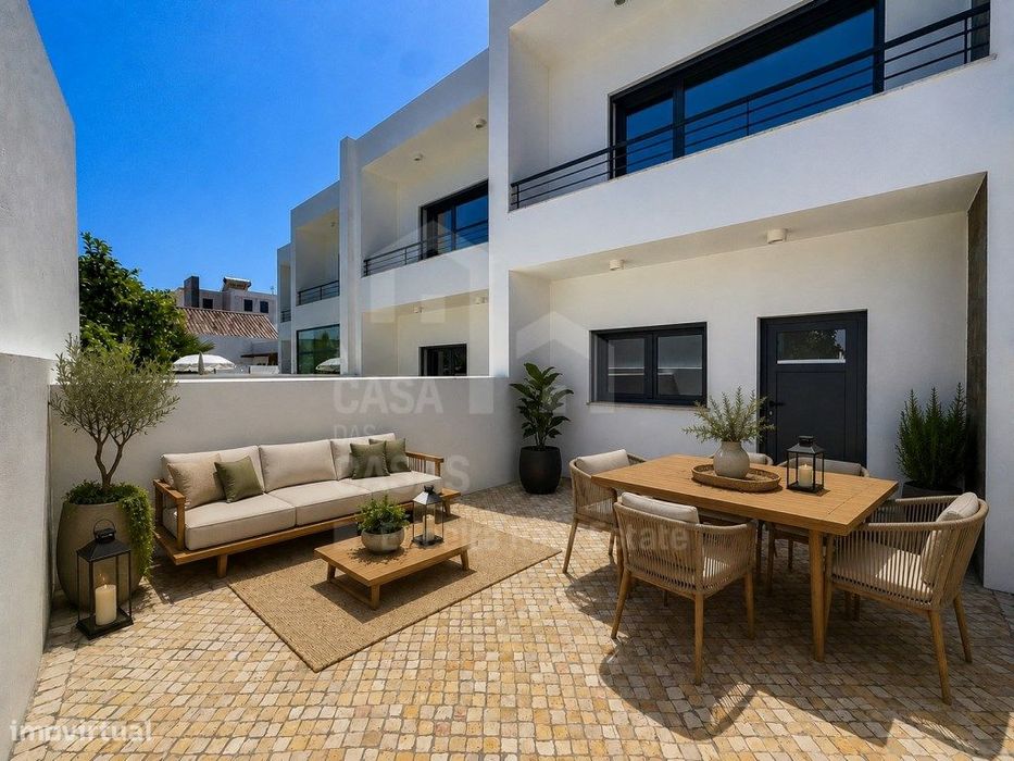 Vende Moradia T2 - Ericeira 6 km, A Casa das Casas