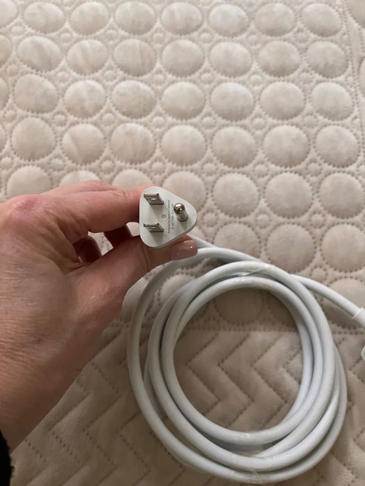 Oryginalny przewód zasilający Apple “ósemka”