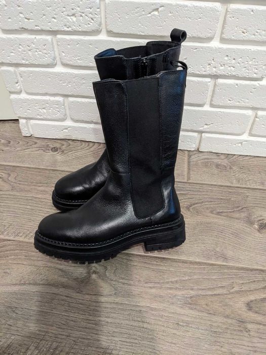 Продам шкіряні чоботи