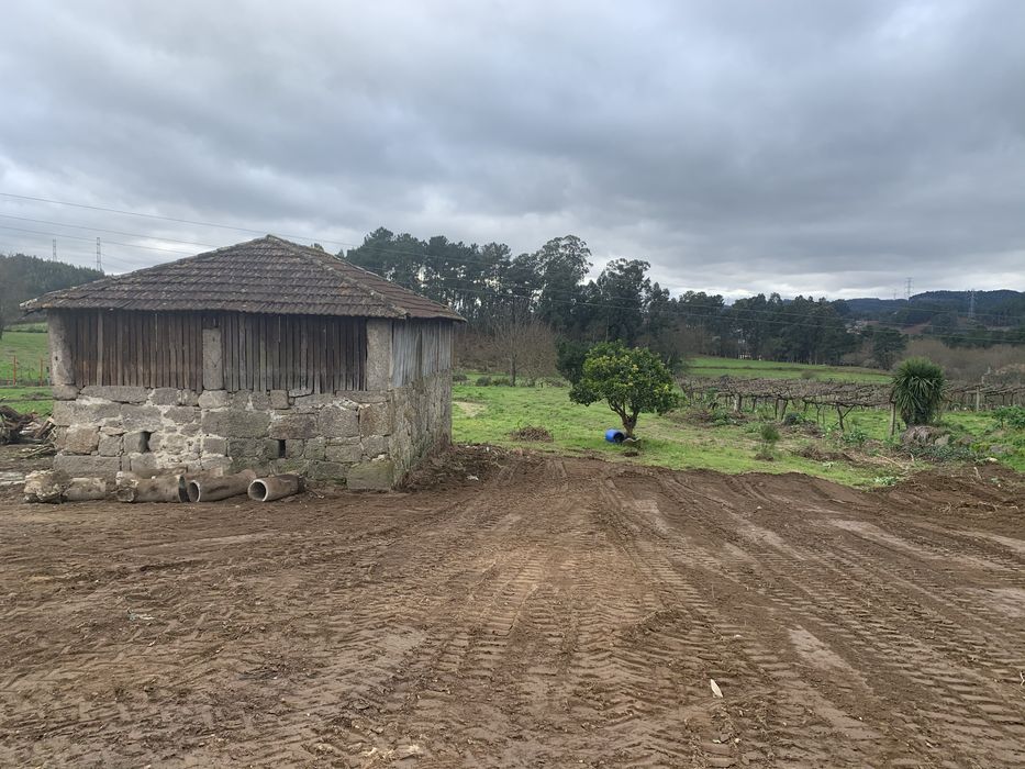 Quinta  com 5000 m2 com optima exposicao solar