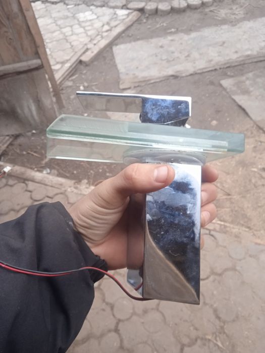 Кран з підсвіткою