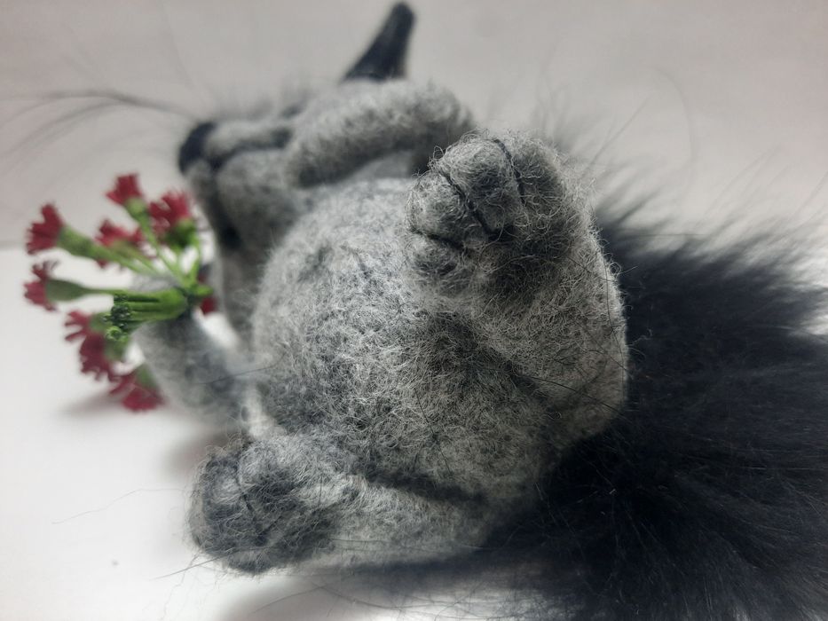 Интерьерна іграшка їжачок в техніці сухе валяння