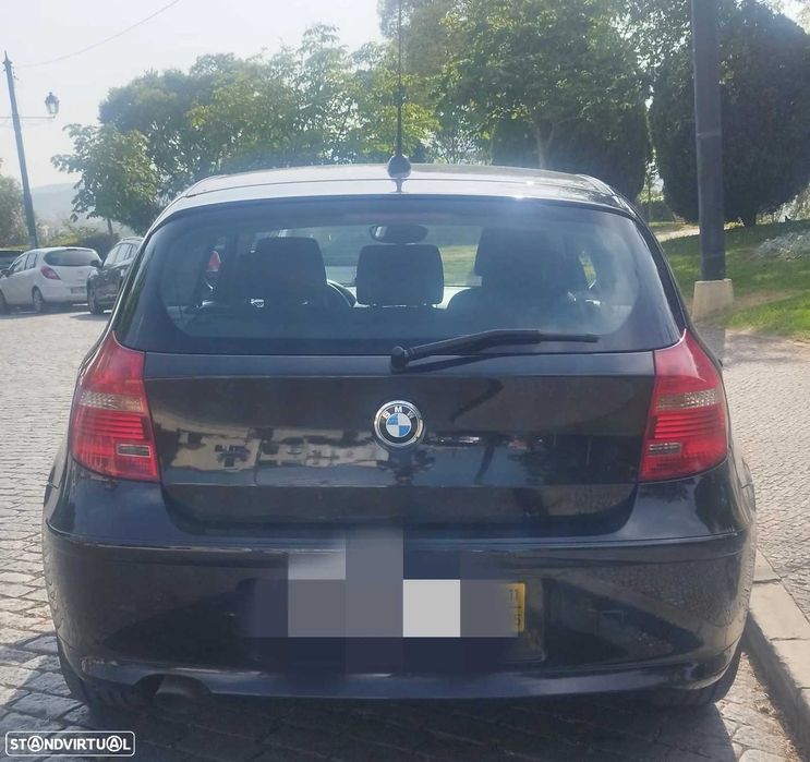 BMW 118D 2011 3 Portas — photo 2