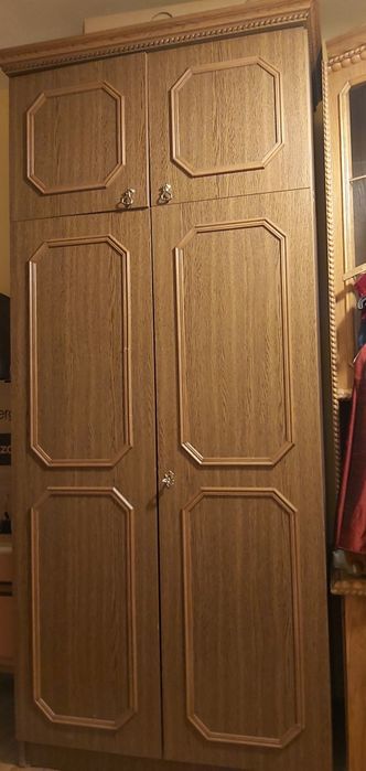 Sprzedam duża szafa