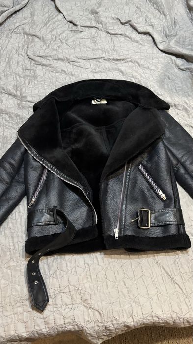 Жіноча чорна  зимова дубльонка