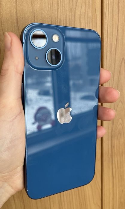 Продам IPhone 13 128