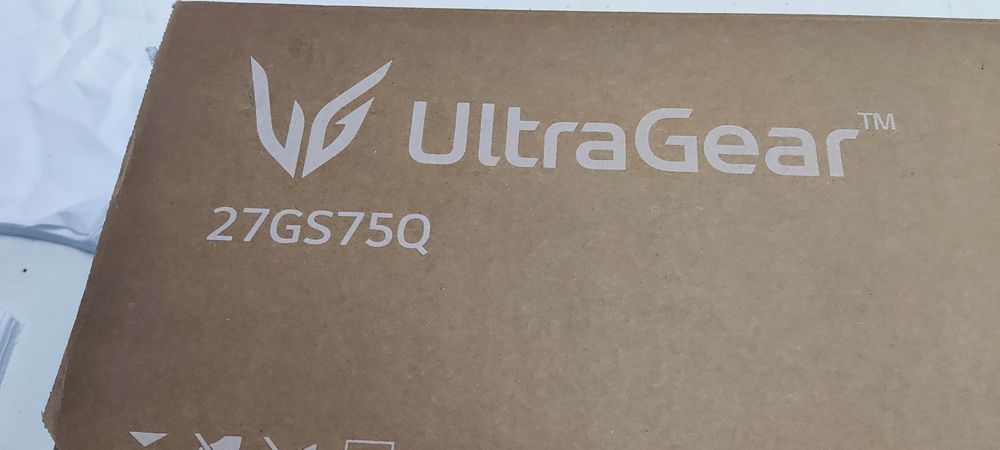 Monitor LG Ultra Gear 27" (NOVO)