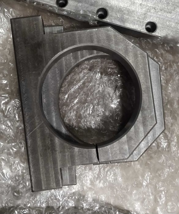 Чугунная станина для  ЧПУ станка .