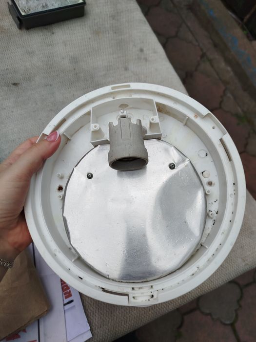 Светильник потолочный без плафона