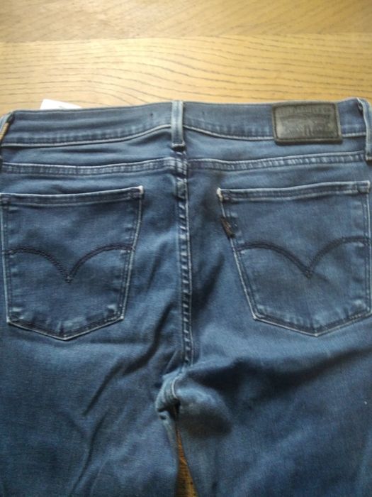 Джинсы Levi's Straus 710 super skinny, тëмные и светлые, женские