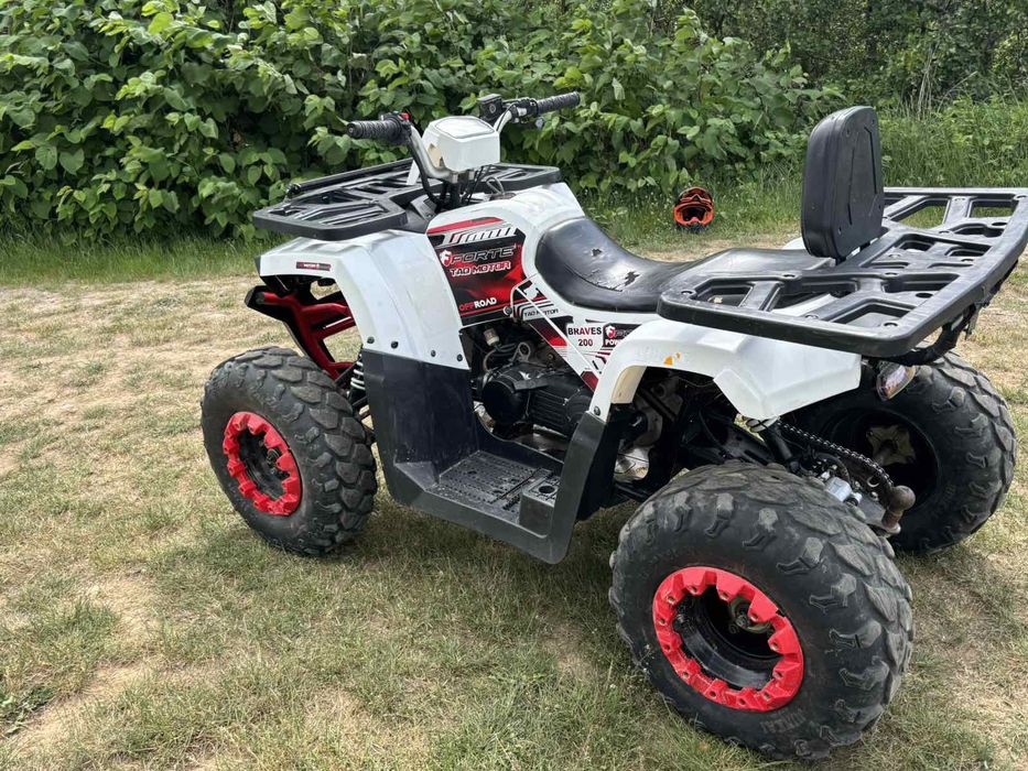 Продам квадрик 200 кубу