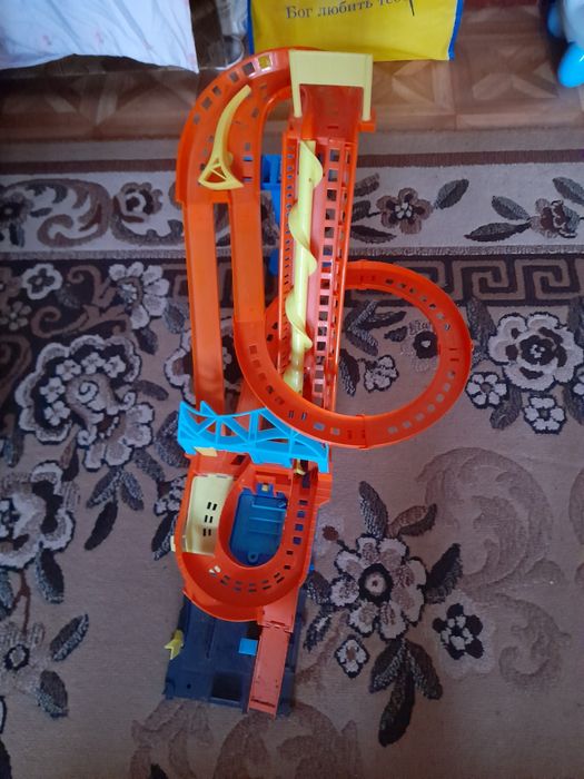 Игровой набор Hot Wheels "Гонки на американских горках"