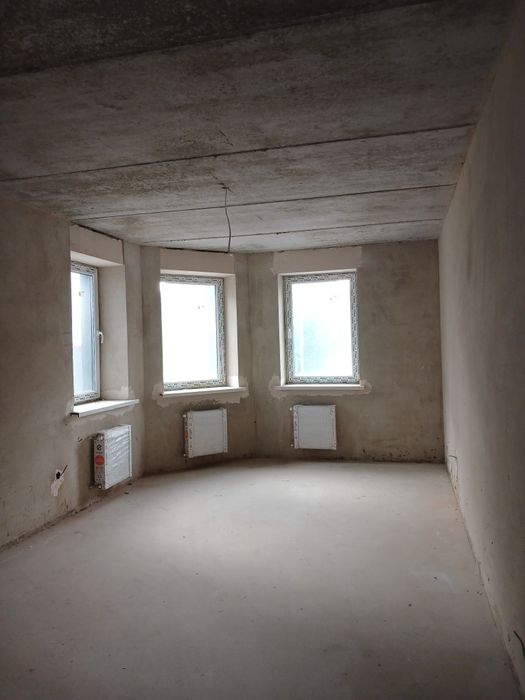 Продам 3 - ну квартиру в новобудові по вул.М.Заньковецької.