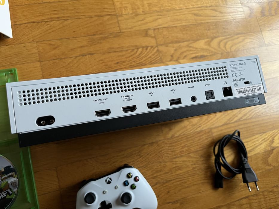 XBOX One S 1TB Gitara Guitar Hero plus gry