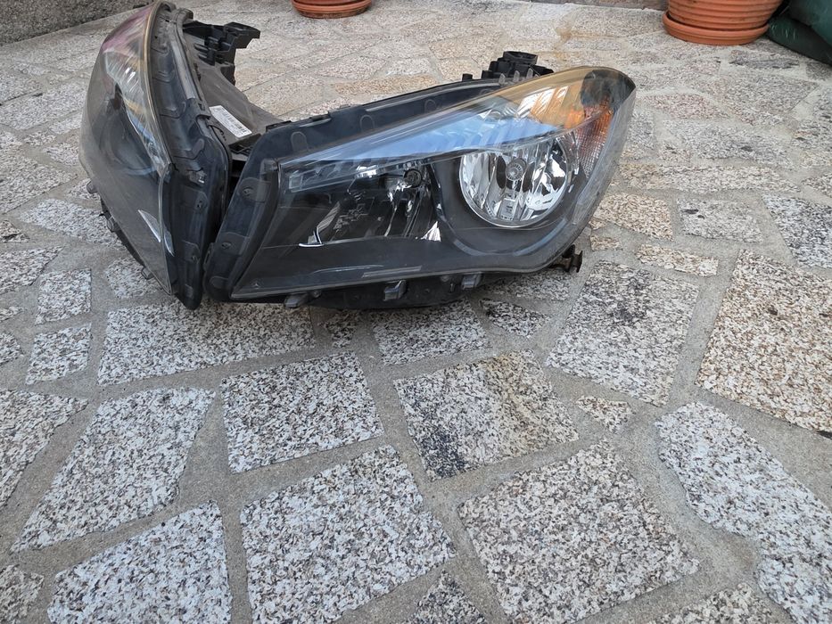 Opticas Mercedes w117 o par de 2015