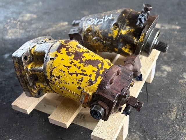 Koparka gąsienicowa Menck M 250 H K1011 Silnik hydrauliczny linde