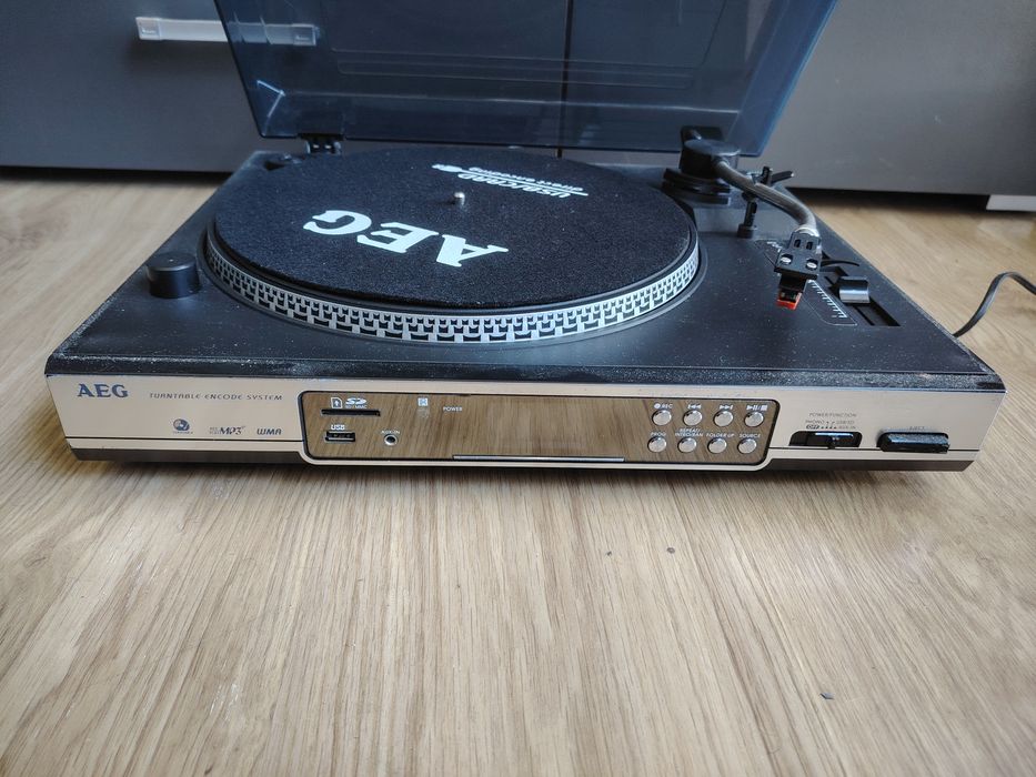 Gramofon AEG MC4420 MP3/WMA Playback AUX/SD/USB