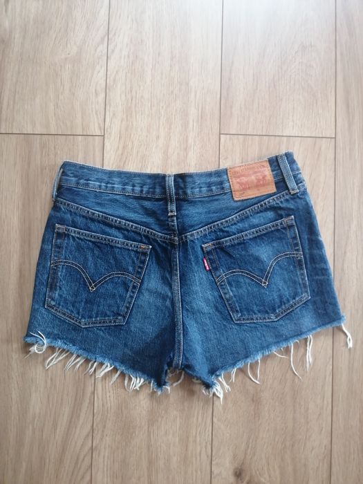 Damskie spodenki jeansowe Levis M