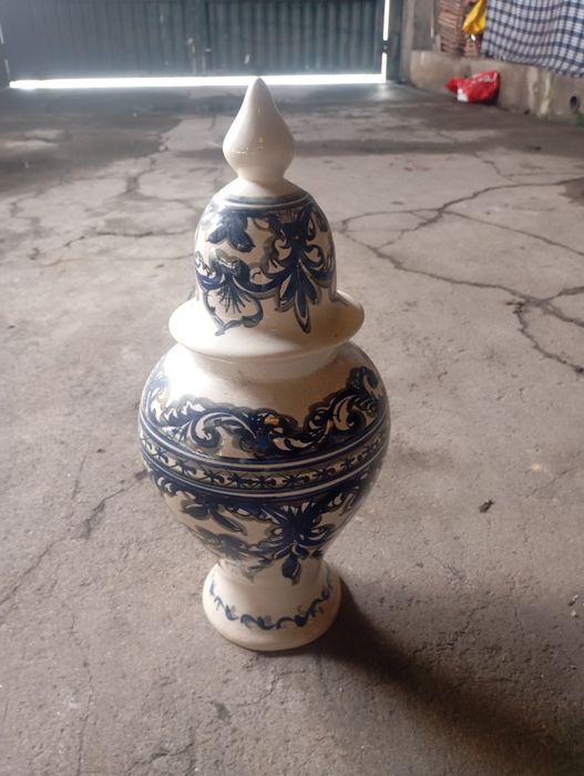 Vendo este pote muito bonito bom estado