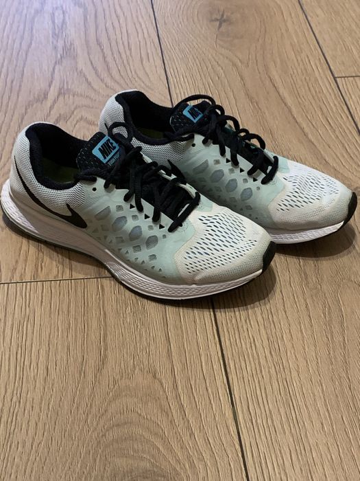 Кросівки жіночі Nike