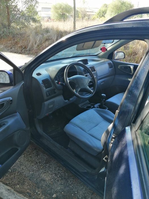 Para venda de peças 
Mitsubishi Space Star 1.3 gasolina boa mecânica